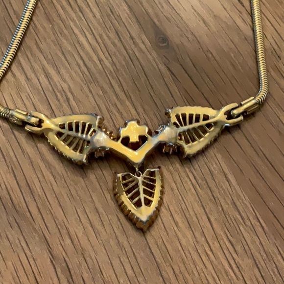 Sherman Signed Vintage Flower Design Necklace Green With Gold Tone Snake Chain. - Picture 3 of 6